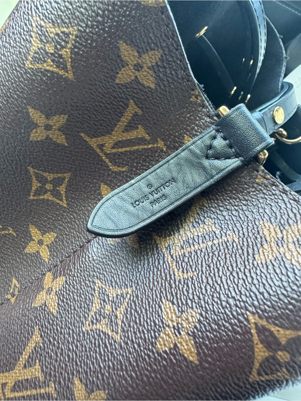 Louis Vuitton Monogram Canvas Drawstring Shoulder Bag in Brown - Picture 9 of 9
